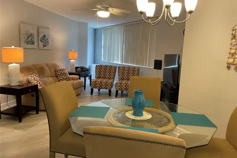 1936 S Ocean Dr # 2D, Hallandale Beach FL 33009