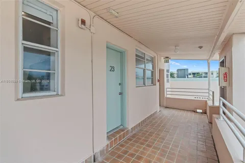 6881 Bay Dr # 23, Miami Beach FL 33141