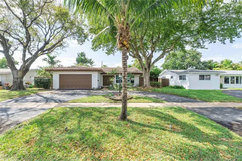 5300 Adams St, Hollywood FL 33021