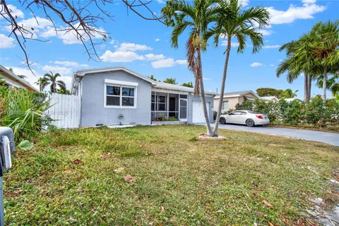 1317 N M St, Lake Worth FL 33460