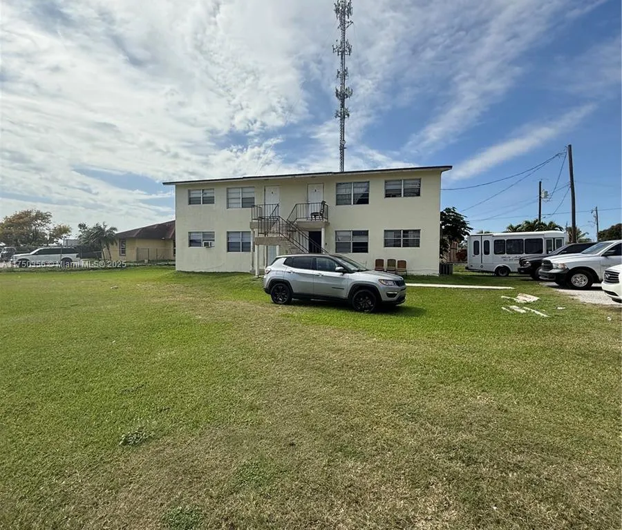 124 NW 12th Dr, Belle Glade FL 33430