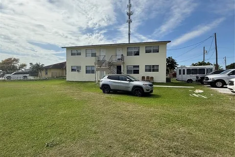 124 NW 12th Dr, Belle Glade FL 33430