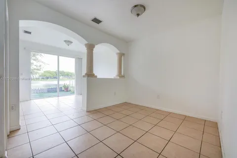 2818 SE 16th Ave # 118, Homestead FL 33035