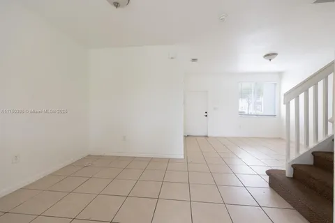 2818 SE 16th Ave # 118, Homestead FL 33035
