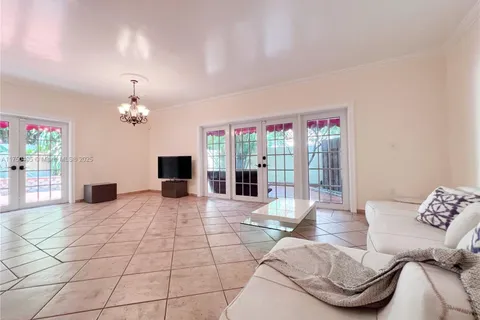 1890 Brickell Ave # 6, Miami FL 33129