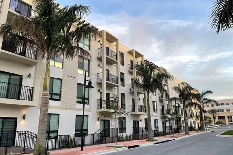 8265 NW 41 # 302, Doral FL 33166