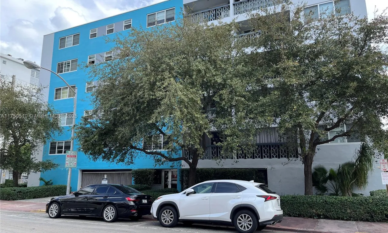 1400 Lincoln Rd # 201, Miami Beach FL 33139