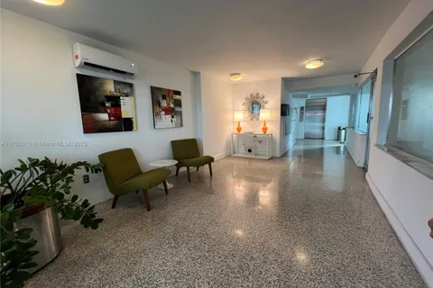 1400 Lincoln Rd # 201, Miami Beach FL 33139