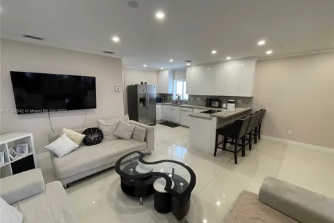 2181 NE 171 St, North Miami Beach FL 33162