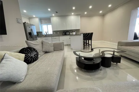 2181 NE 171 St, North Miami Beach FL 33162