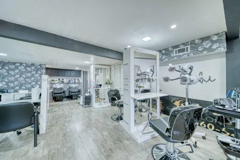 Beauty Salon & Spa For Sale In West Hialeah, Hialeah FL 33010