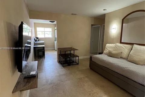 680 SW 10th St # 7, Miami FL 33130