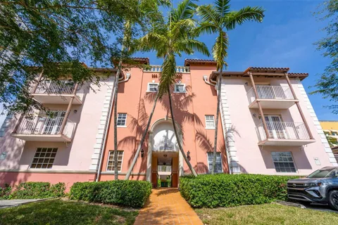 29 Santillane Ave # 7, Coral Gables FL 33134