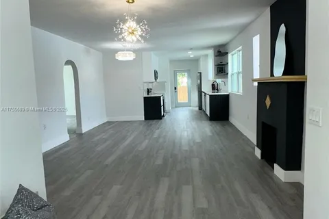 1758 NW 47th Ter, Miami FL 33142