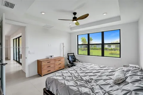 4536 N Silverwood Ln N, Oakland Park FL 33309