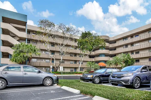 1001 Colony Point Cir # 517, Pembroke Pines FL 33026