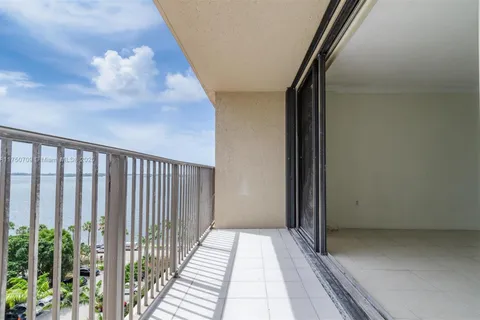 1450 Brickell Bay Dr # 806, Miami FL 33131