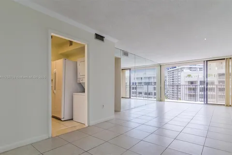 1450 Brickell Bay Dr # 806, Miami FL 33131