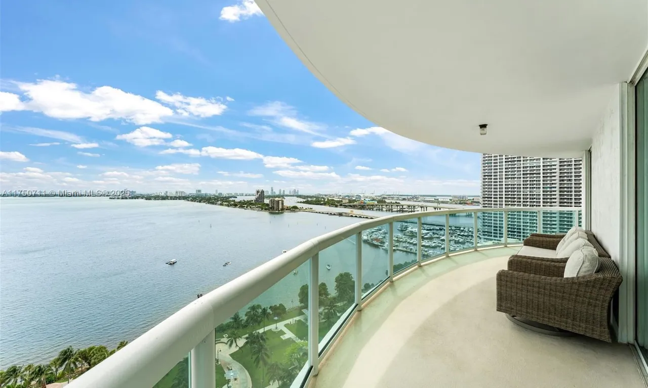 1800 N Bayshore Dr # 2101, Miami FL 33132