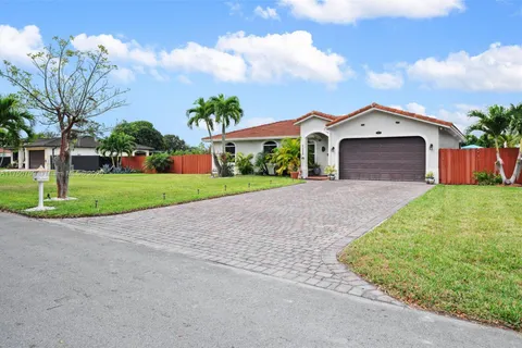 27800 SW 154th Ct, Homestead FL 33032