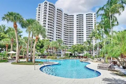 3300 NE 191 St # 504, Aventura FL 33180