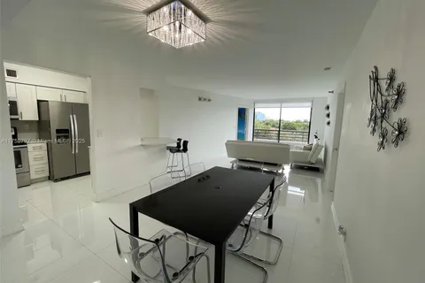 3300 NE 191 St # 504, Aventura FL 33180