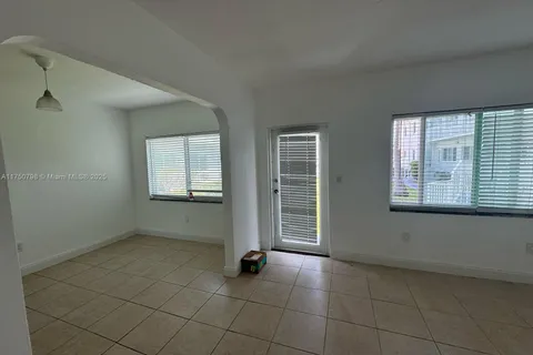 7207 Bay Dr # 6, Miami Beach FL 33141
