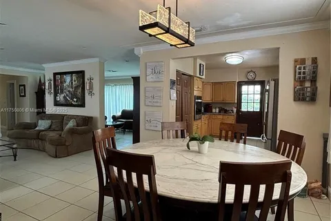 6440 Miller Dr, South Miami FL 33155