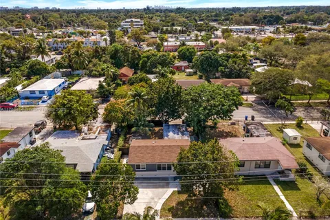 130 NE 169th Ter # 0, North Miami Beach FL 33162
