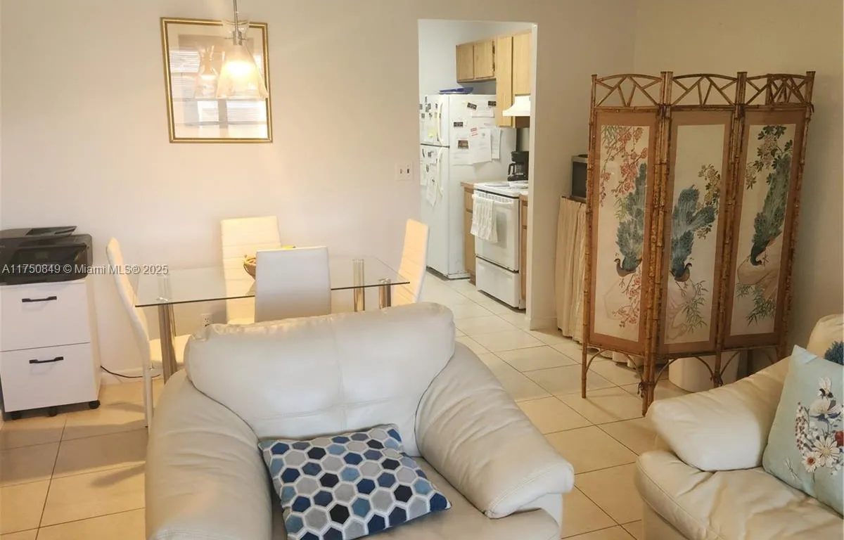 10004 Twin Lakes Dr # F, Coral Springs FL 33071