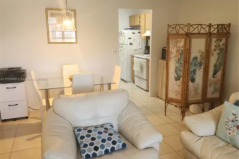 10004 Twin Lakes Dr # F, Coral Springs FL 33071