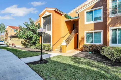 1235 Reserve Way # 107, Naples FL 34105