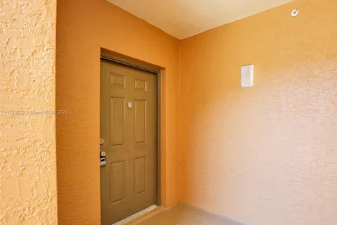 1235 Reserve Way # 107, Naples FL 34105