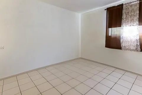 4655 Palm Ave # 229, Hialeah FL 33012