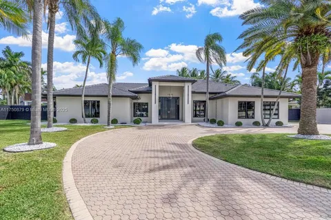 7755 SW 85th Ct, Miami FL 33143