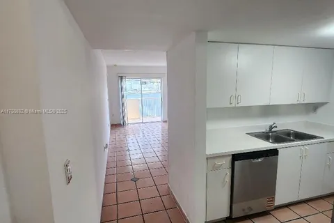 6801 Harding Ave # 216, Miami Beach FL 33141