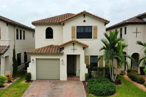 9776 W 34th Ave, Hialeah FL 33018