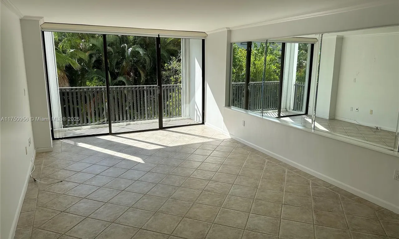 100 Ocean Lane Dr # 307, Key Biscayne FL 33149