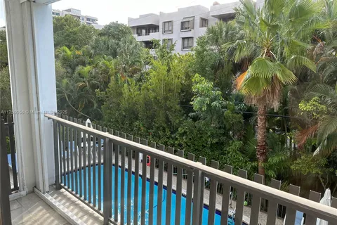100 Ocean Lane Dr # 307, Key Biscayne FL 33149