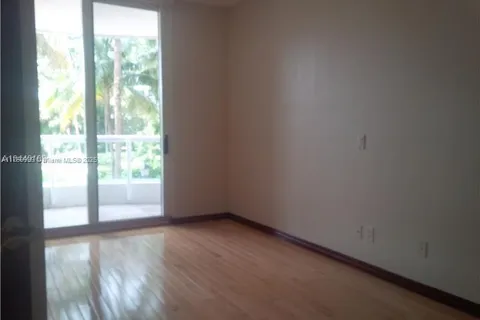 21050 Point Pl # 501, Aventura FL 33180