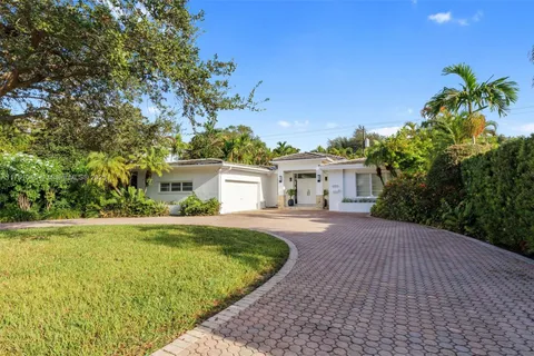 1325 Blue Rd, Coral Gables FL 33146