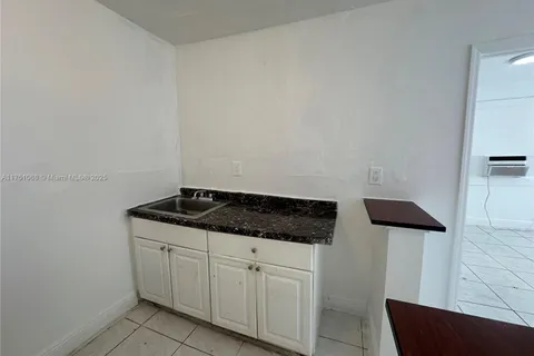 2328 SW 17th St # 3, Miami FL 33145