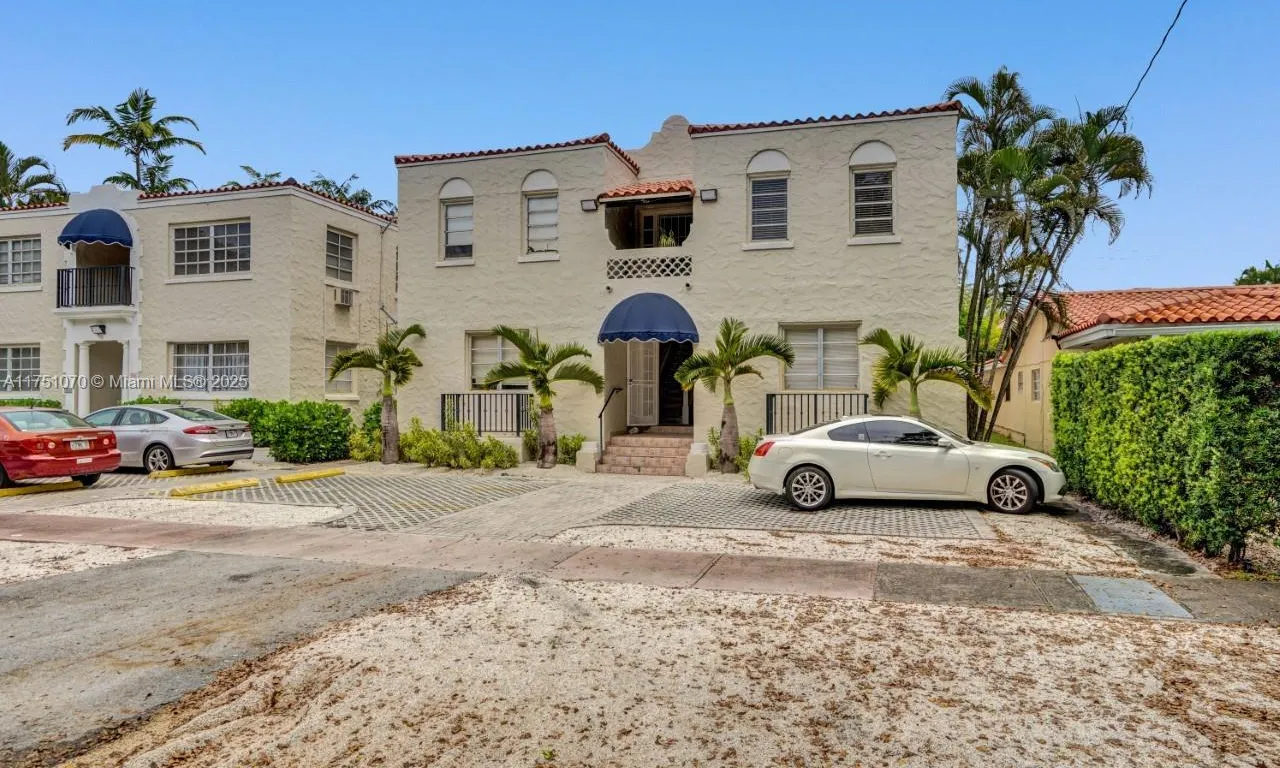 931 Catalonia Ave # 10, Coral Gables FL 33134