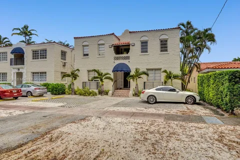 931 Catalonia Ave # 10, Coral Gables FL 33134