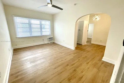 931 Catalonia Ave # 10, Coral Gables FL 33134