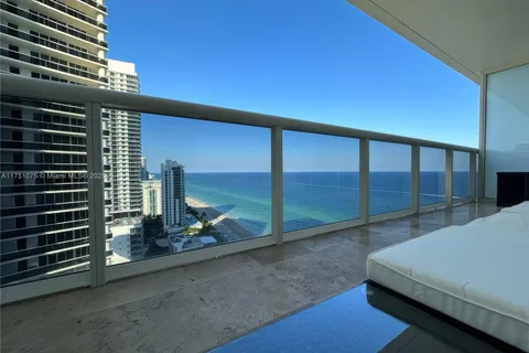 1830 S Ocean Dr # 2510, Hallandale Beach FL 33009