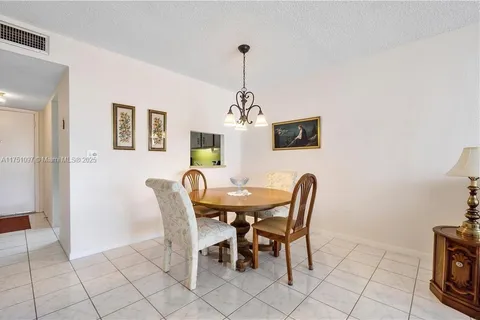 3040 Holiday Springs Blvd # 207, Margate FL 33063