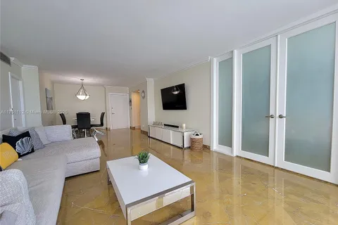 2030 S Ocean Dr # 1718, Hallandale Beach FL 33009
