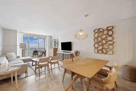 1830 S OCEAN DR # 2811, Hallandale Beach FL 33009