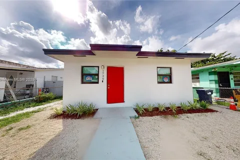 1720 NW 68th Ter, Miami FL 33147